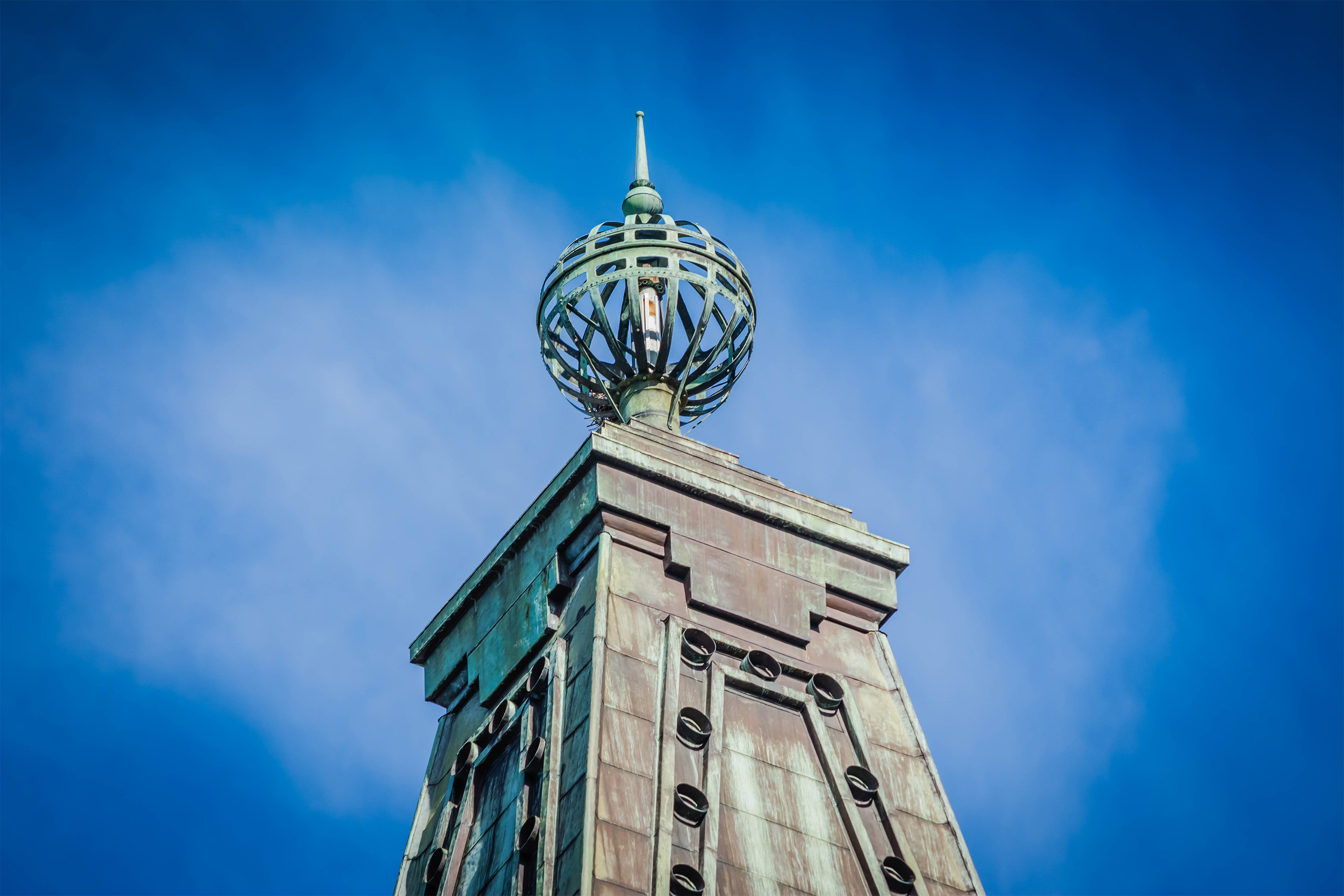 Built in the 1920s, Brisbane City Hall, was one of Australia's most expensive buildings, costing approximately 1 million pounds. It stood as the tallest point in Brisbane for 30 years.